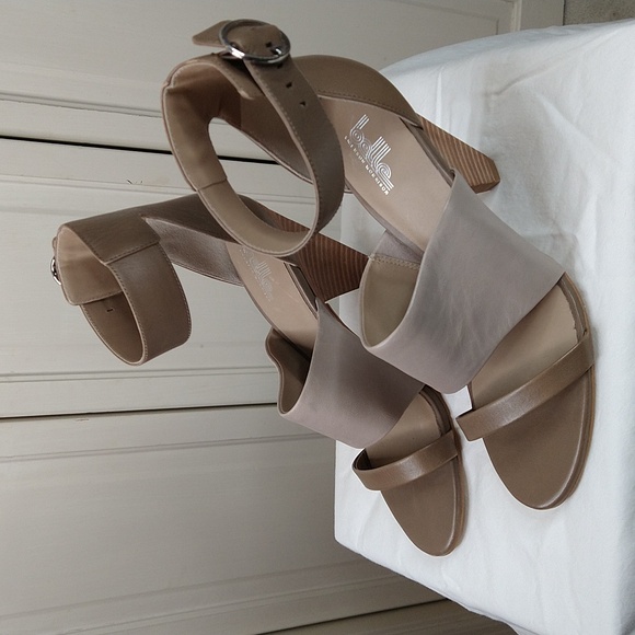 Sigerson Morrison Tan Heels with Straps - Picture 3 of 7
